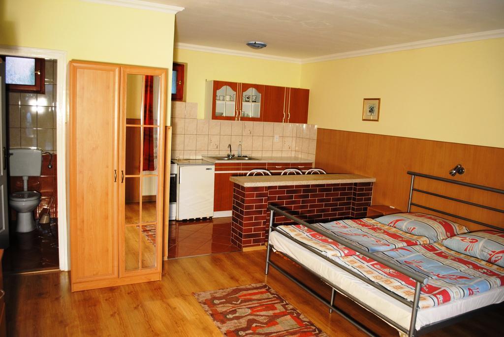 Ferenczi Apartament Hotel Hajdúszoboszló Kamer foto