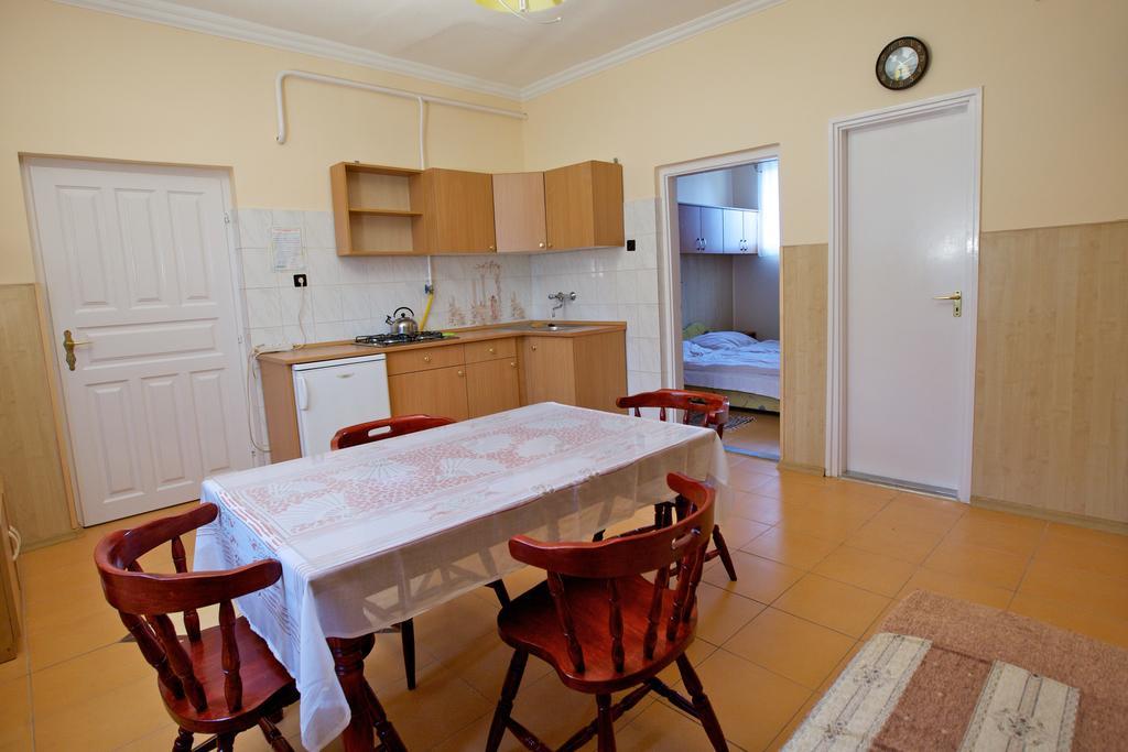 Ferenczi Apartament Hotel Hajdúszoboszló Kamer foto