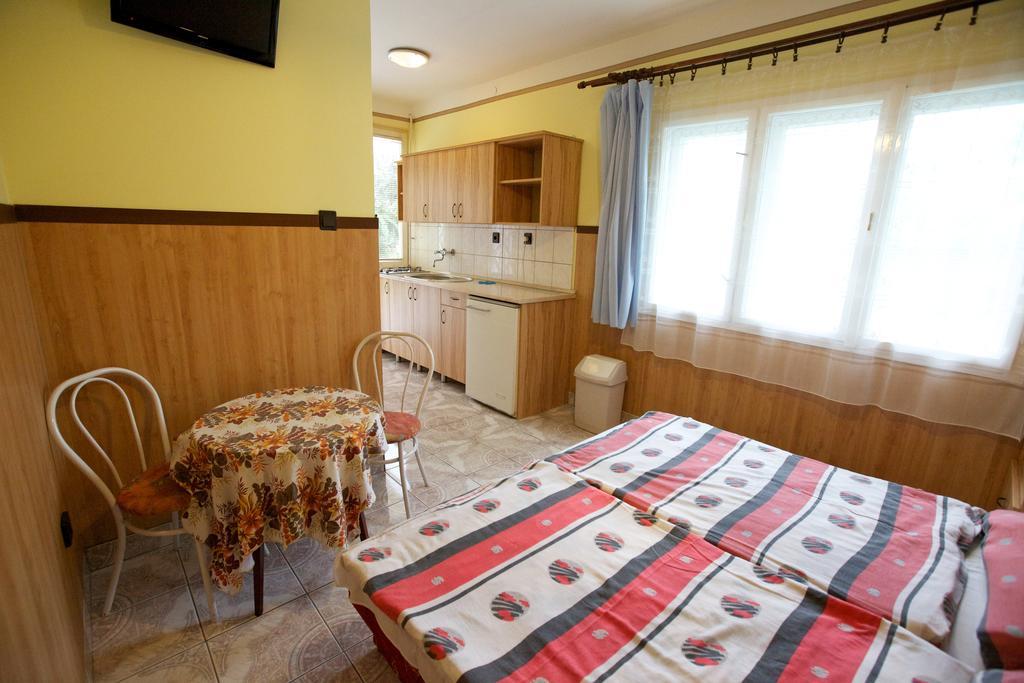 Ferenczi Apartament Hotel Hajdúszoboszló Kamer foto