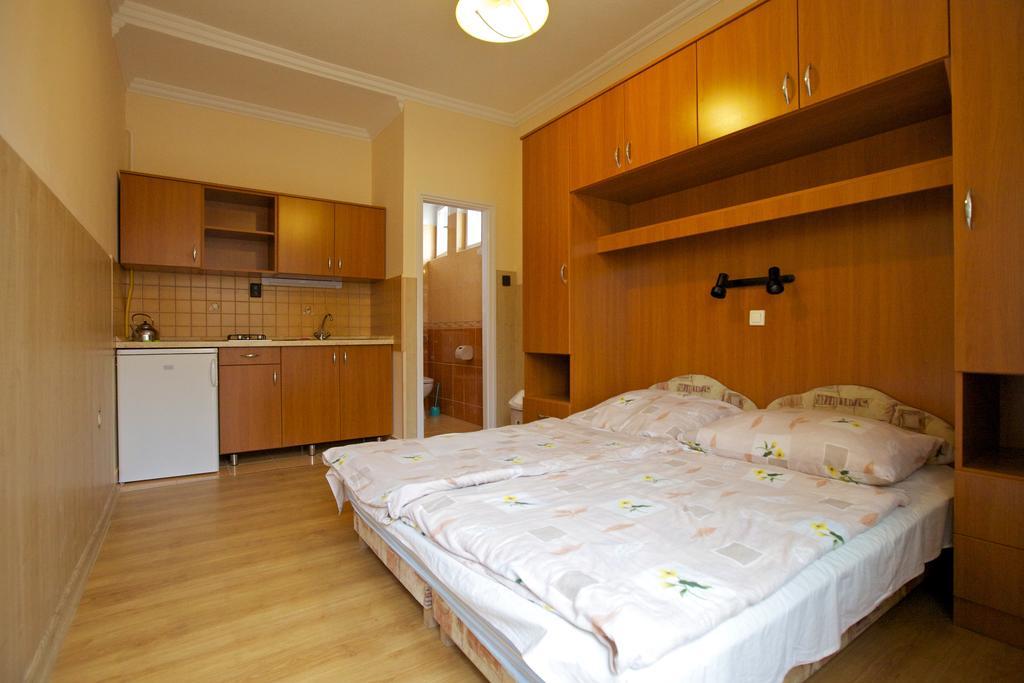 Ferenczi Apartament Hotel Hajdúszoboszló Kamer foto