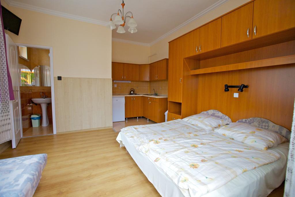 Ferenczi Apartament Hotel Hajdúszoboszló Kamer foto